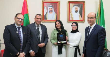 Zaina Nael Numan and Reem Salah AlAnsari, winners of LabQ